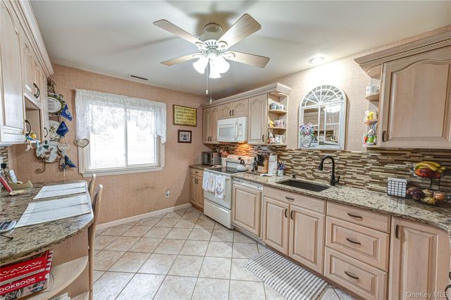 12 Blue Point Road E 12, Holtsville, NY 11742