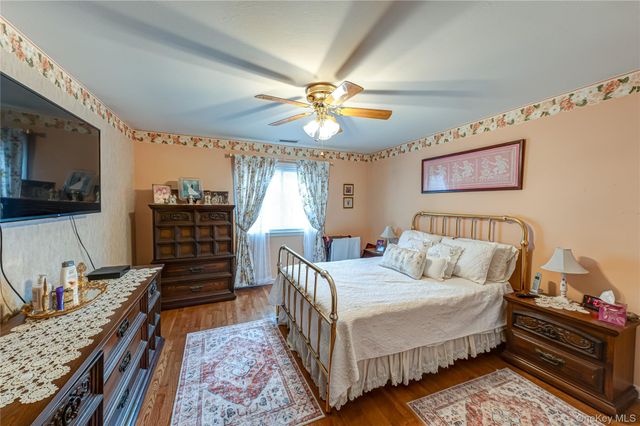 12 Blue Point Road E 12, Holtsville, NY 11742