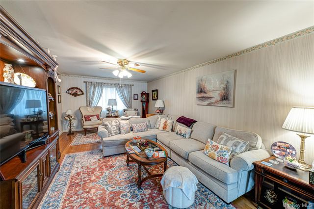 12 Blue Point Road E 12, Holtsville, NY 11742