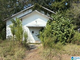 64 3RD STREET NE, Graysville, AL 35073