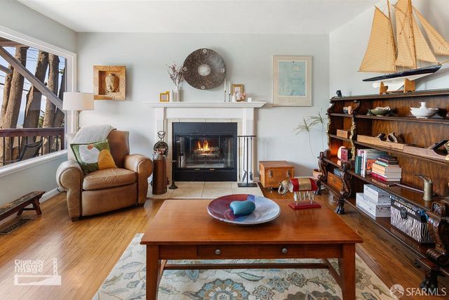 377 Beaumont Boulevard, Pacifica, CA 94044