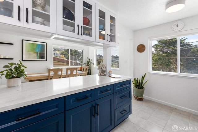 377 Beaumont Boulevard, Pacifica, CA 94044