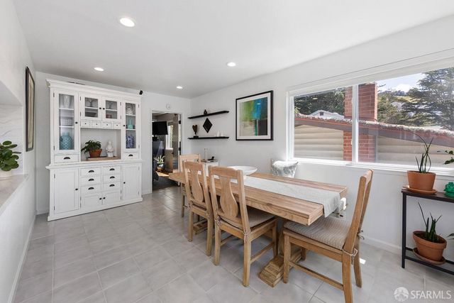 377 Beaumont Boulevard, Pacifica, CA 94044