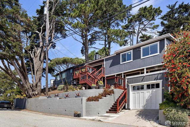 377 Beaumont Boulevard, Pacifica, CA 94044
