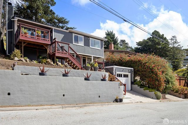377 Beaumont Boulevard, Pacifica, CA 94044