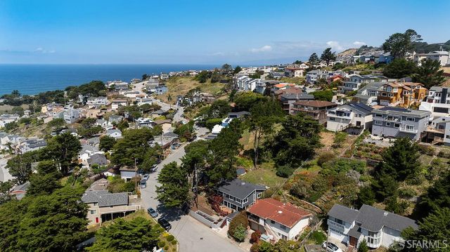 377 Beaumont Boulevard, Pacifica, CA 94044
