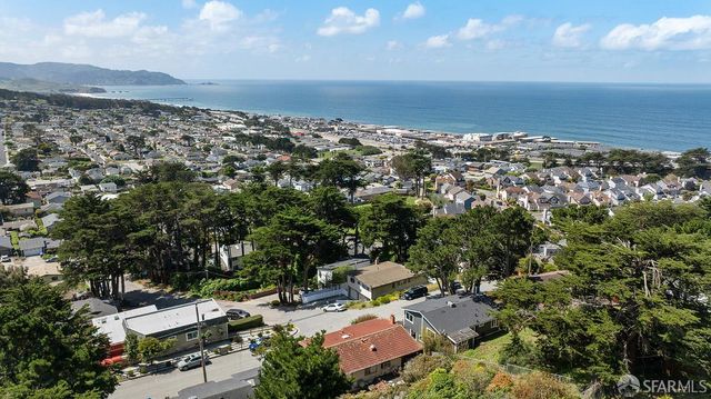 377 Beaumont Boulevard, Pacifica, CA 94044