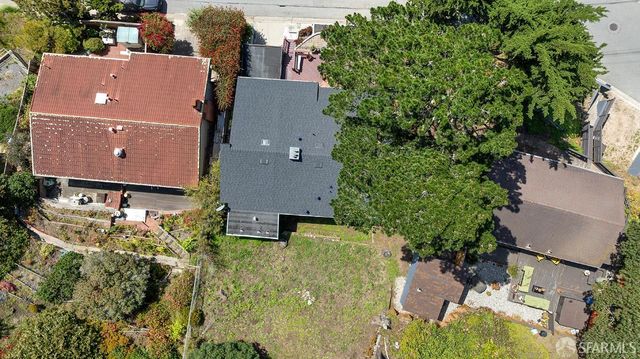 377 Beaumont Boulevard, Pacifica, CA 94044
