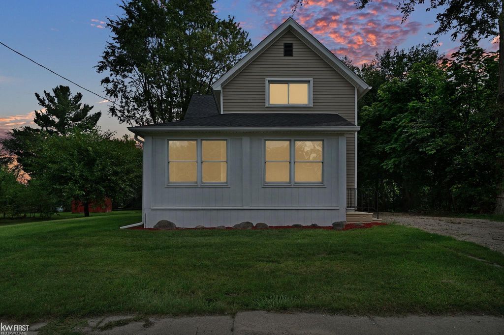 11630 Washington Avenue, Mount Morris, MI 48458