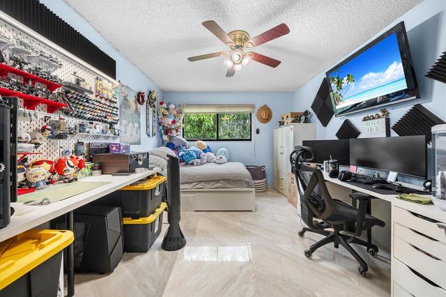 2340 Fairmont Avenue, Miramar, FL 33025