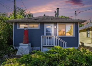 317 E Buffalo Street, New Buffalo City, MI 49117