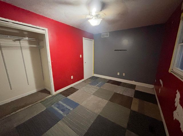 4265 E 28th Avenue, Lake Station, IN 46405