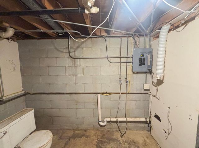 4265 E 28th Avenue, Lake Station, IN 46405