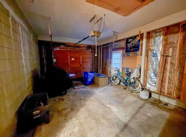 4265 E 28th Avenue, Lake Station, IN 46405