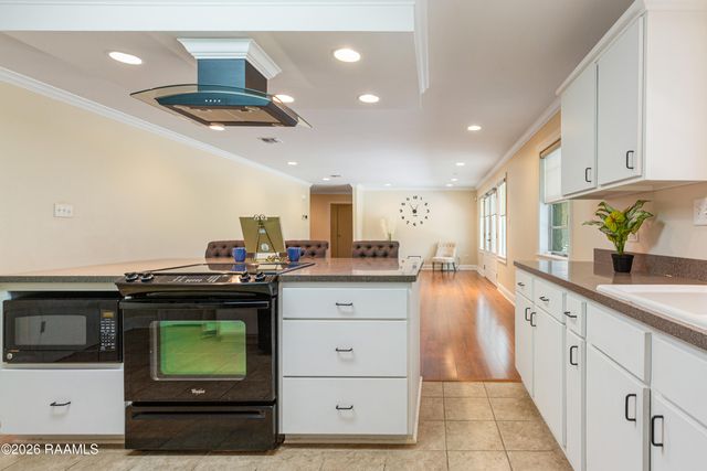 303 Edgewater Drive, New Iberia, LA 70563