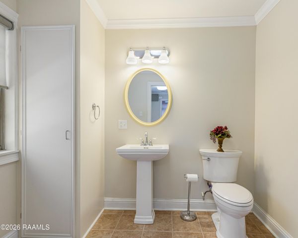 303 Edgewater Drive, New Iberia, LA 70563