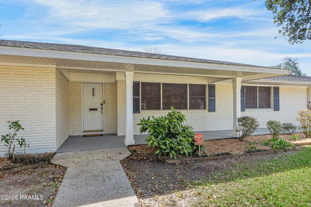 303 Edgewater Drive, New Iberia, LA 70563