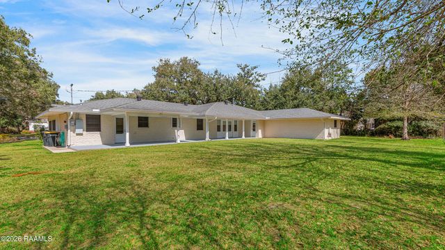 303 Edgewater Drive, New Iberia, LA 70563
