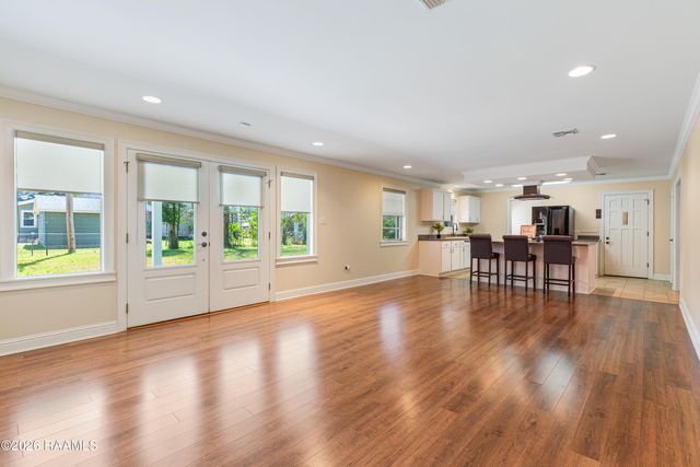 303 Edgewater Drive, New Iberia, LA 70563