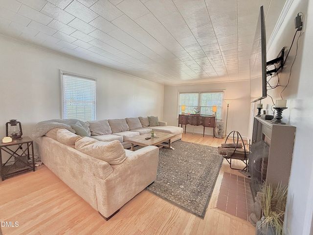 6288 N Nc Highway 87 N, Gibsonville, NC 27249