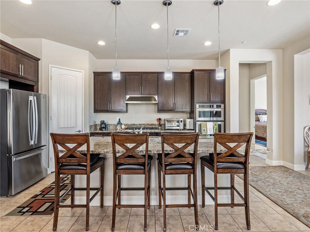 Image 13 of property listing at 10549 Green Valley Road, Apple Valley, CA 92308