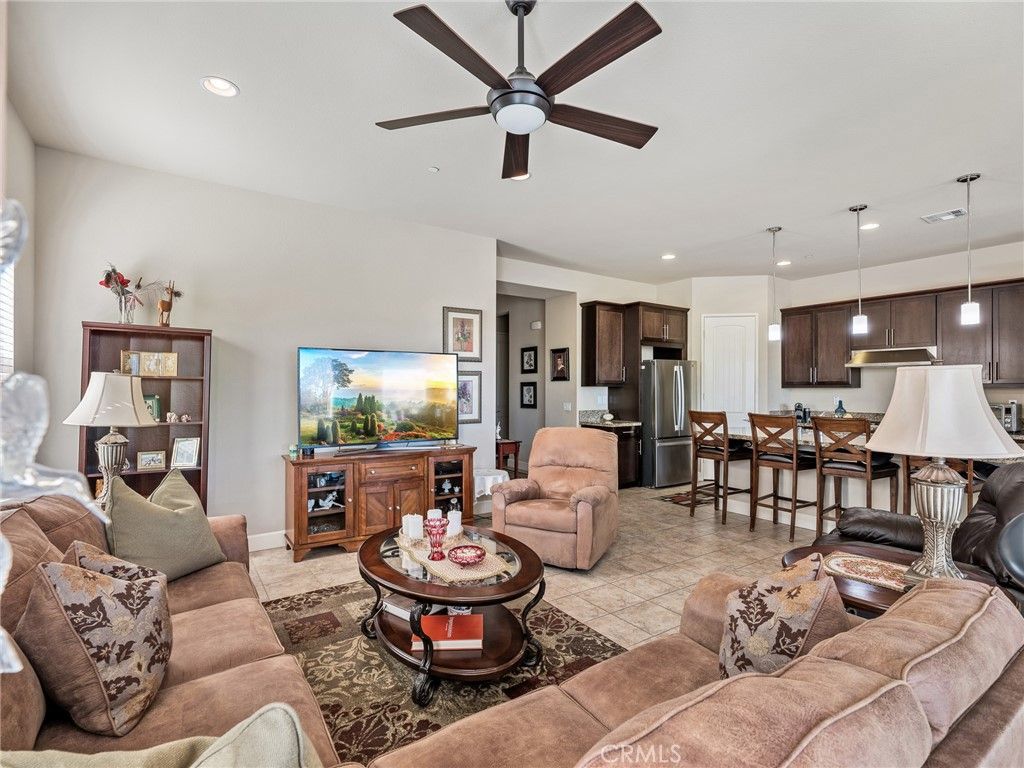 Image 15 of property listing at 10549 Green Valley Road, Apple Valley, CA 92308