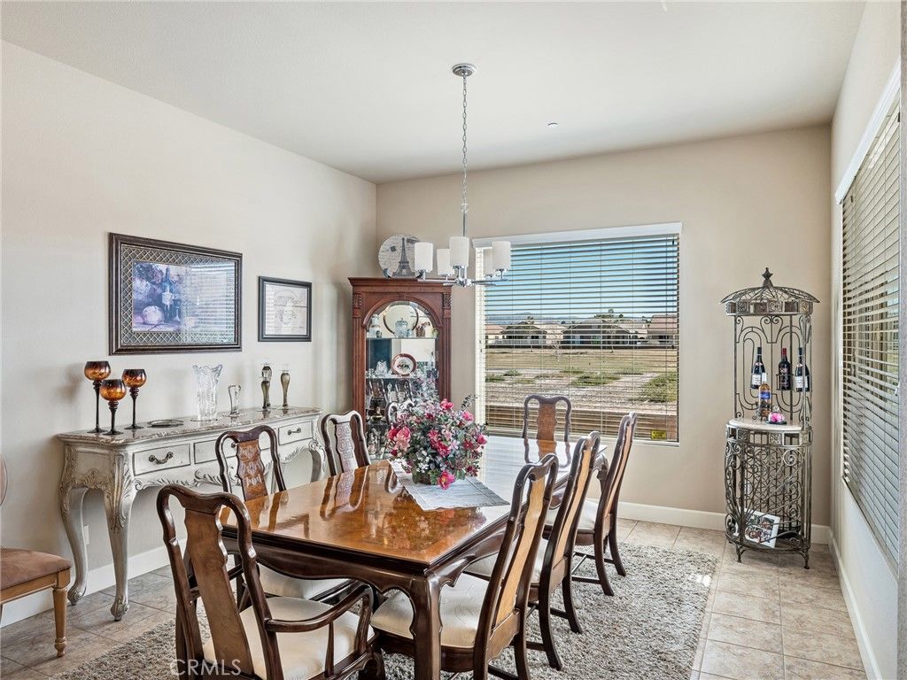 Image 18 of property listing at 10549 Green Valley Road, Apple Valley, CA 92308