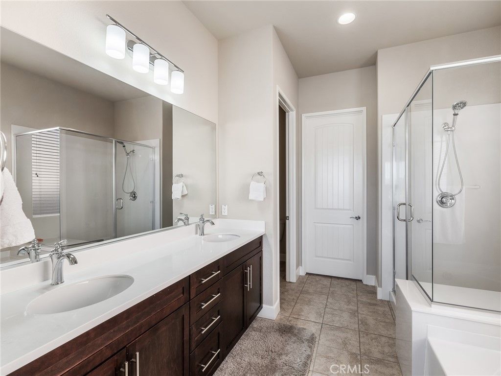 Image 21 of property listing at 10549 Green Valley Road, Apple Valley, CA 92308