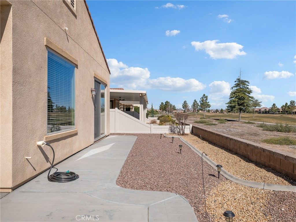 Image 24 of property listing at 10549 Green Valley Road, Apple Valley, CA 92308