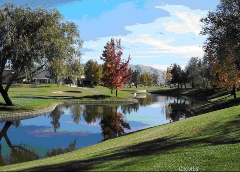 Image 30 of property listing at 10549 Green Valley Road, Apple Valley, CA 92308