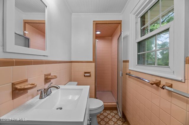 607 Pinetree Drive, New Bern, NC 28562