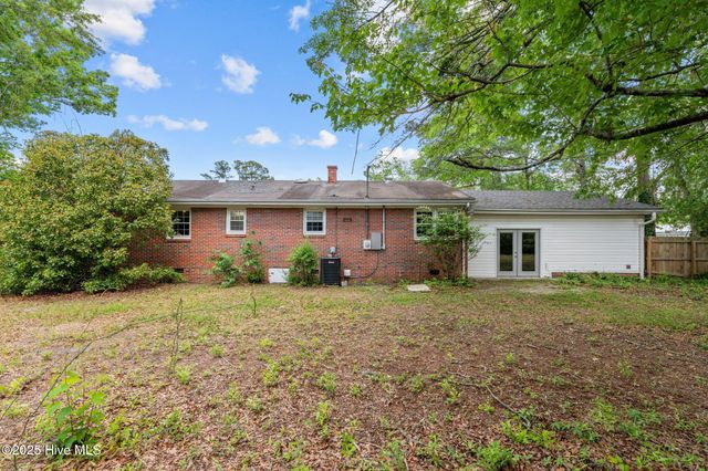 607 Pinetree Drive, New Bern, NC 28562