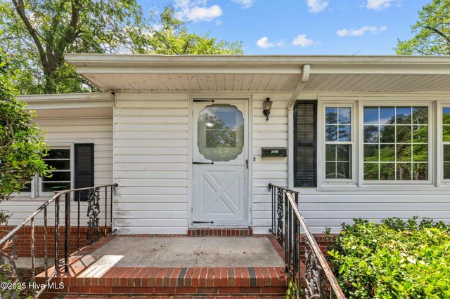 607 Pinetree Drive, New Bern, NC 28562