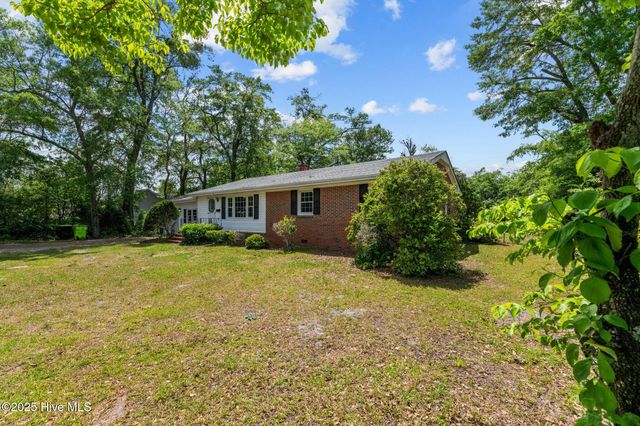 607 Pinetree Drive, New Bern, NC 28562