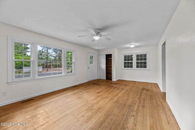 607 Pinetree Drive, New Bern, NC 28562