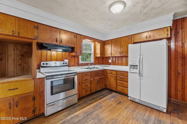 607 Pinetree Drive, New Bern, NC 28562