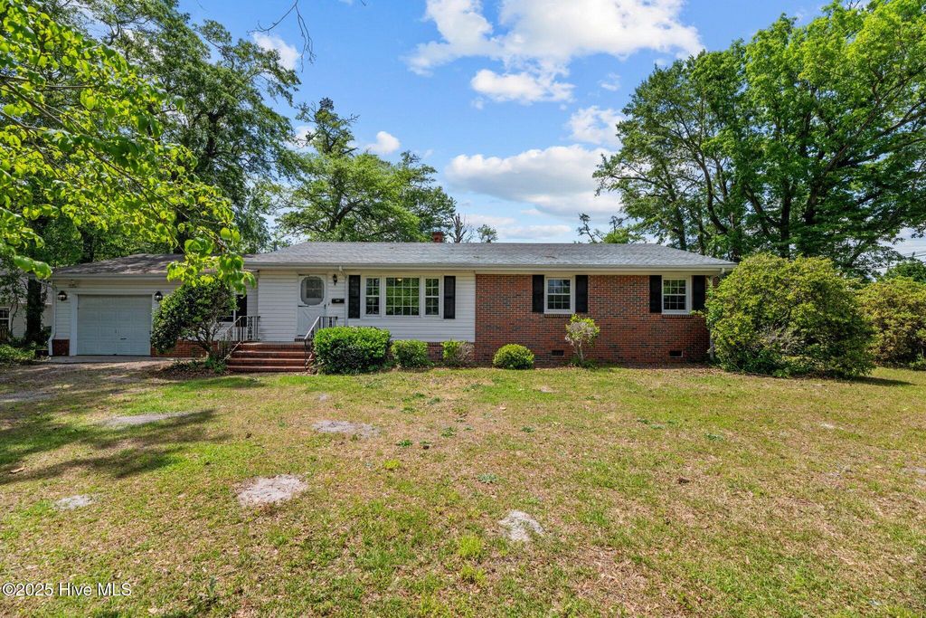 607 Pinetree Drive, New Bern, NC 28562