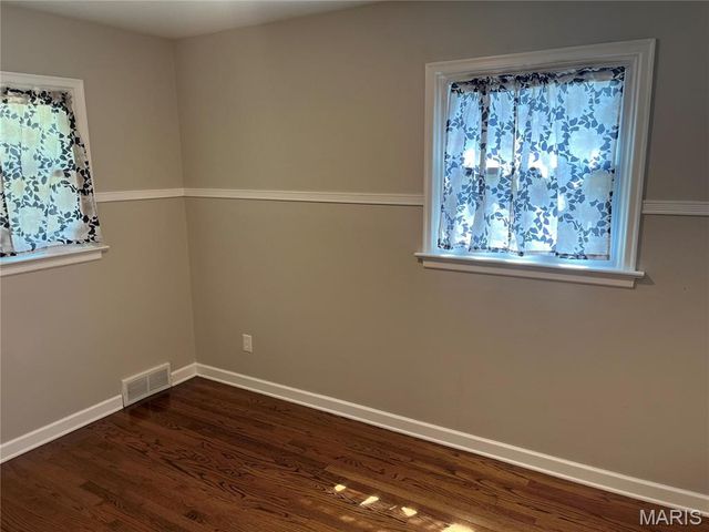 270 W Saint Anthony Lane, Florissant, MO 63031