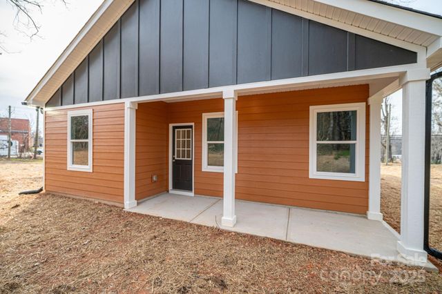 608 N Mountain Street, Cherryville, NC 28021