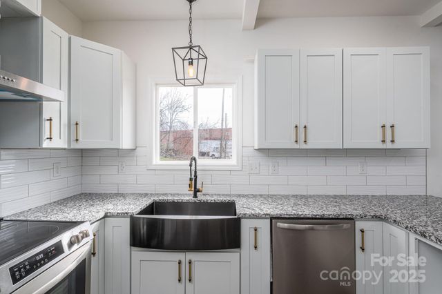 608 N Mountain Street, Cherryville, NC 28021