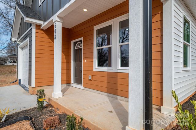 608 N Mountain Street, Cherryville, NC 28021