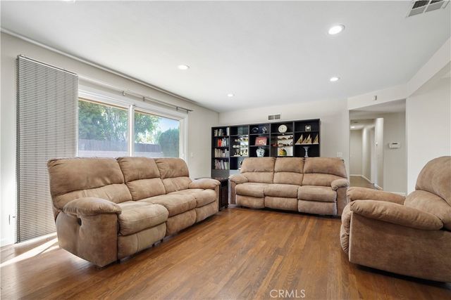 17147 Vintage, Northridge, CA 91325