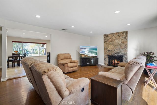 17147 Vintage, Northridge, CA 91325