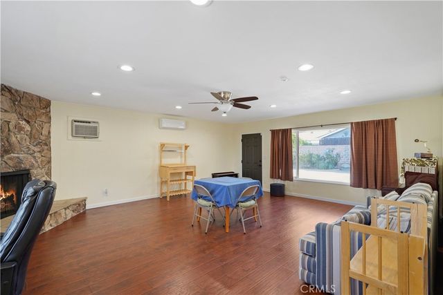 17147 Vintage, Northridge, CA 91325