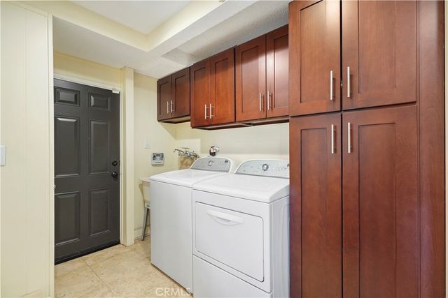 17147 Vintage, Northridge, CA 91325