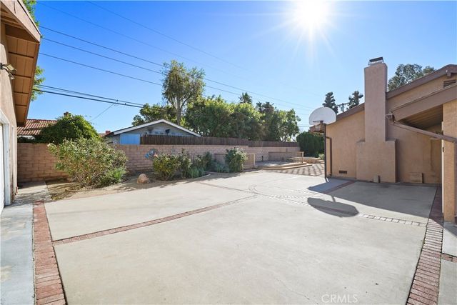 17147 Vintage, Northridge, CA 91325