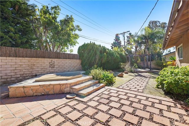 17147 Vintage, Northridge, CA 91325