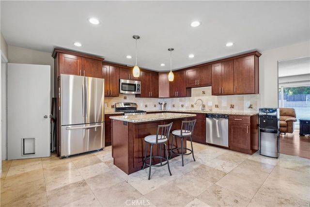 17147 Vintage, Northridge, CA 91325