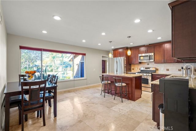 17147 Vintage, Northridge, CA 91325