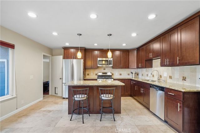 17147 Vintage, Northridge, CA 91325